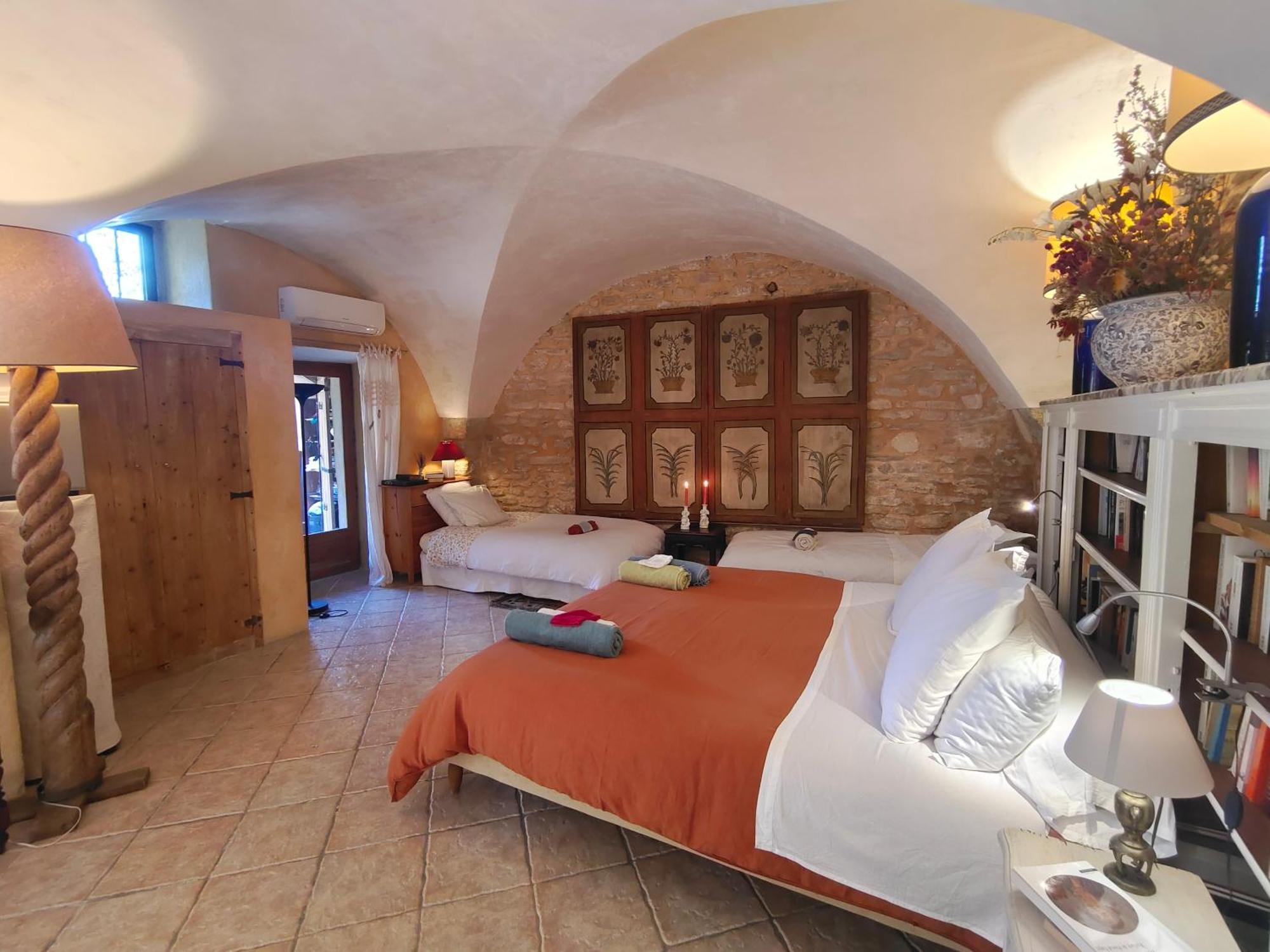 Rue Du Chateau A Cabrieres D'Avignon Bed and Breakfast Exteriör bild