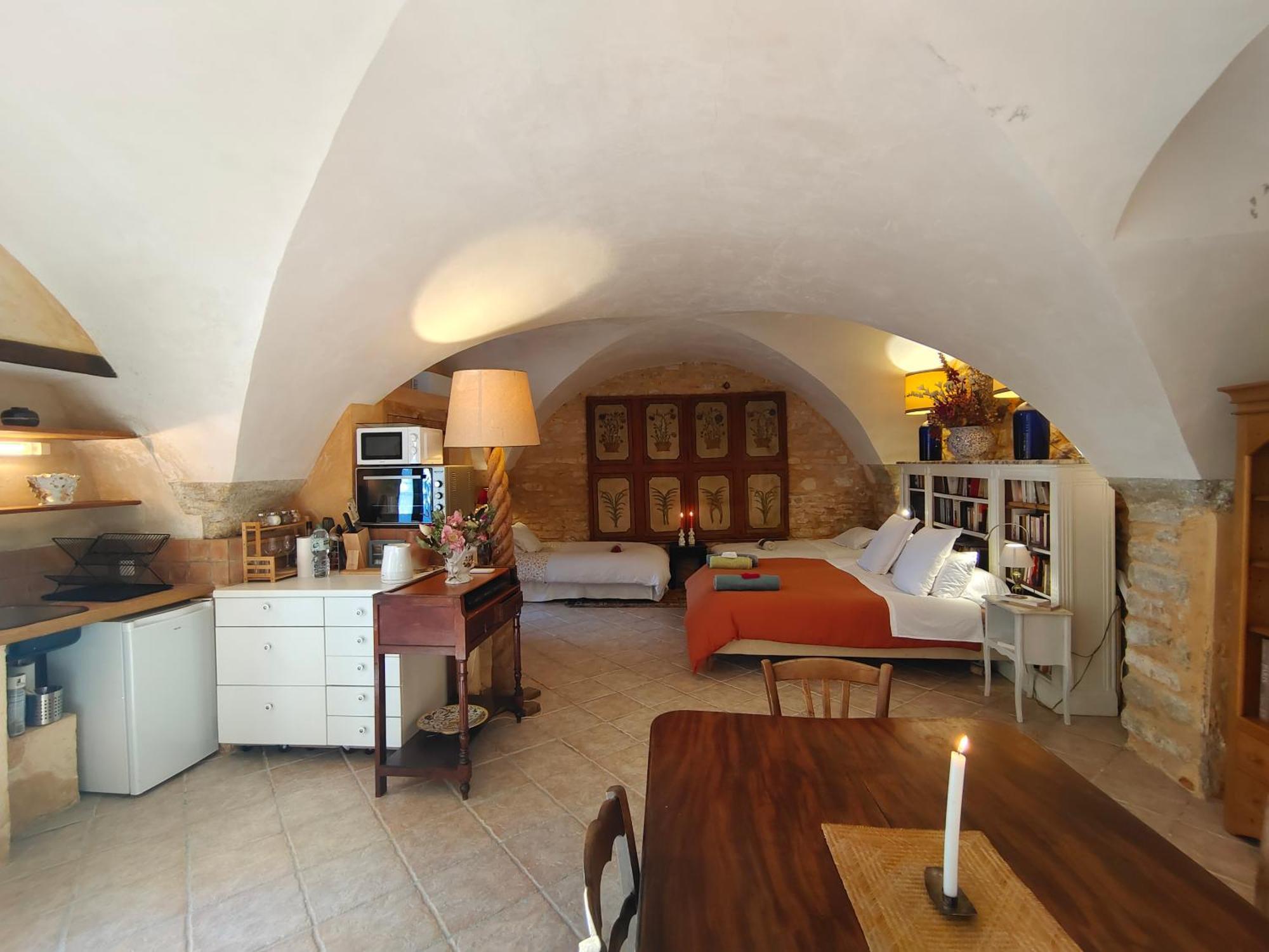 Rue Du Chateau A Cabrieres D'Avignon Bed and Breakfast Exteriör bild