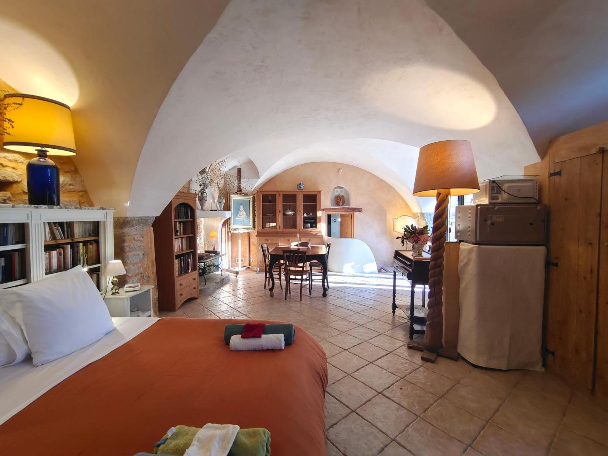 Rue Du Chateau A Cabrieres D'Avignon Bed and Breakfast Exteriör bild